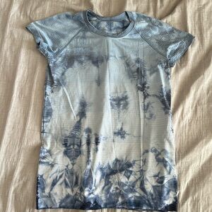 Lululemon blue tie-dye swiftly tech